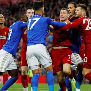 مباراة ليفربول وليستر انتهت بمعركة بين اللاعبين