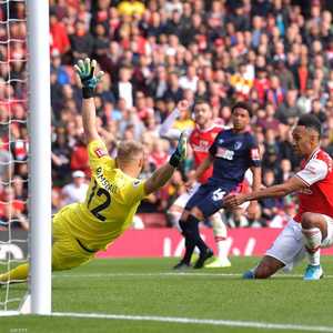 ارتقى فريق المدرب أوناي إيمري للمركز الثالث برصيد 15 نقطة