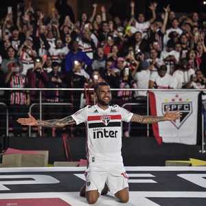 النجم البرازيلي داني ألفيش