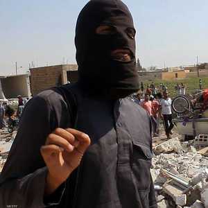 صورة أرشيفية لمقاتل من تنظيم "داعش" الإرهابي