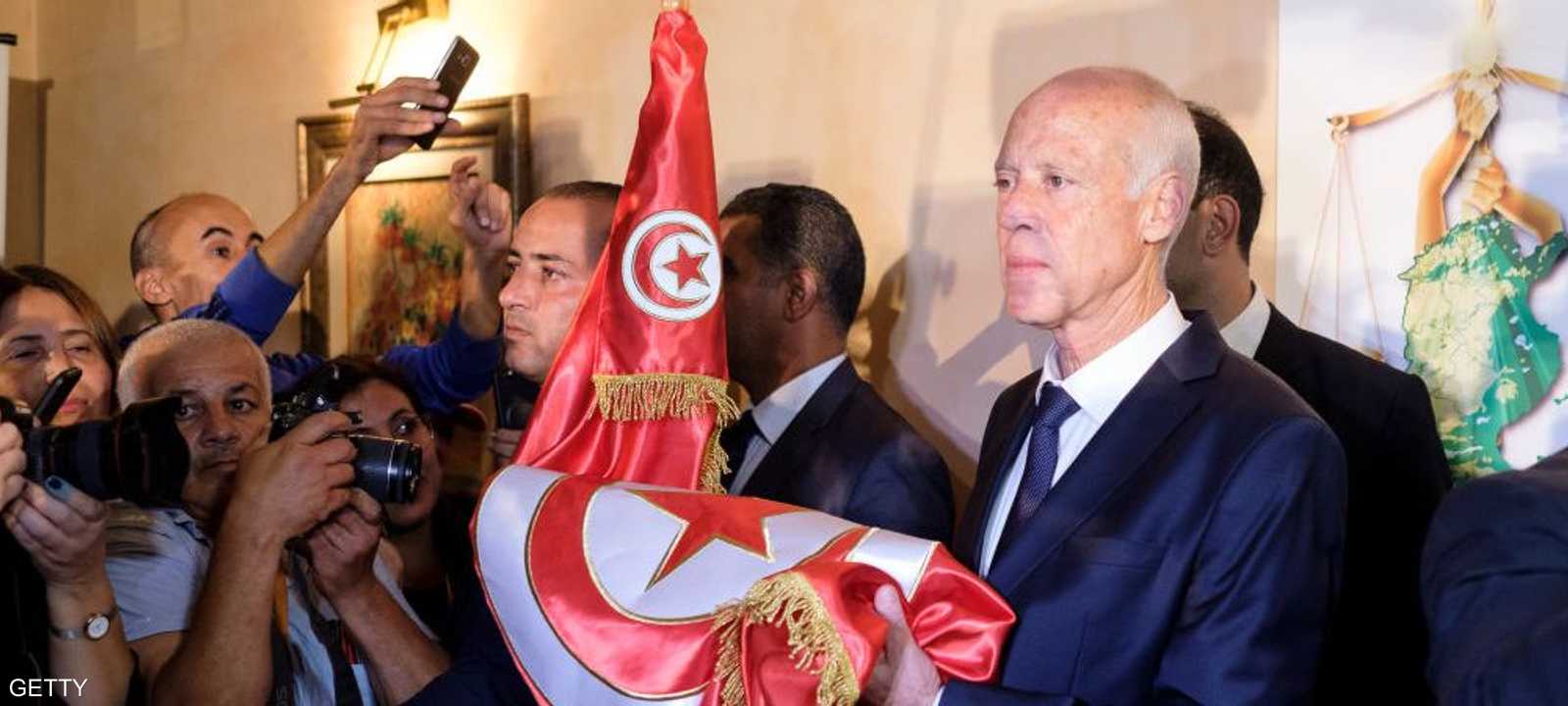 فوز قيس سعيد رسميا