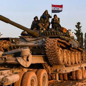 جنود سوريون بالقرب من بلدة منبيج الشمال سوريا