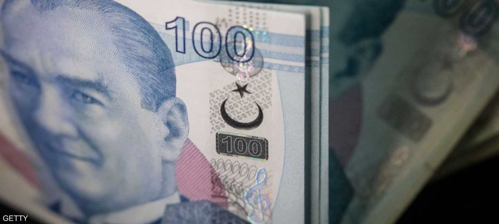 تراجع مستمر في قيمة الليرة التركية