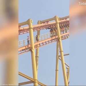 انقطع التيار فعلق رواد الملاهي في الهواء