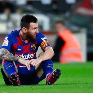 ميسي تسلم جائزة الحذاء الذهبي الأربعاء