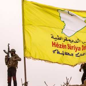 قوات سوريا الديمقراطية حاربت داعش وتعرضت لهجوم تركي