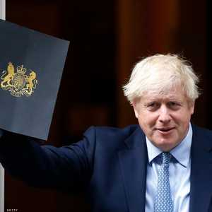 بوجو أمام مقر رئاسة الوزراء