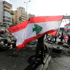 المظاهرات في لبنان دخلت يومها الثالث ولا تزال تتصاعد.