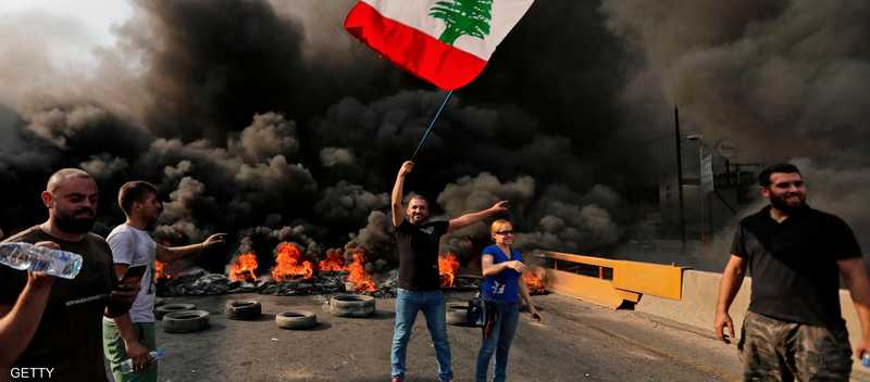 هل أيقظت احتجاجات لبنان الشارع من تآمر حزب الله ضد الدولة؟