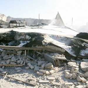 في سنة 2003 دمر زلزال بلغت قوته 6.6 درجة مدينة بام التاريخية