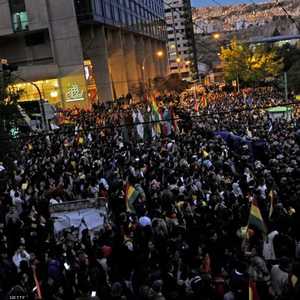 اندلعت في بوليفيا أعمال عنف شملت إضرام حرائق وصدامات