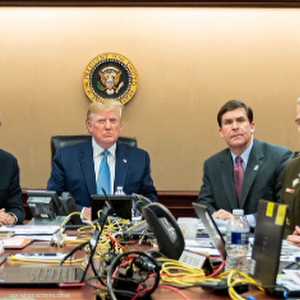 الرئيس الأميركي ووزير الدفاع يتابعان عملية قتل البغدادي.