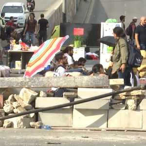 استمرار قطع الطرقات في لبنان