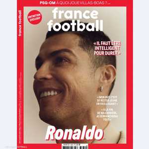 رونالدو على غلاف المجلة العريقة