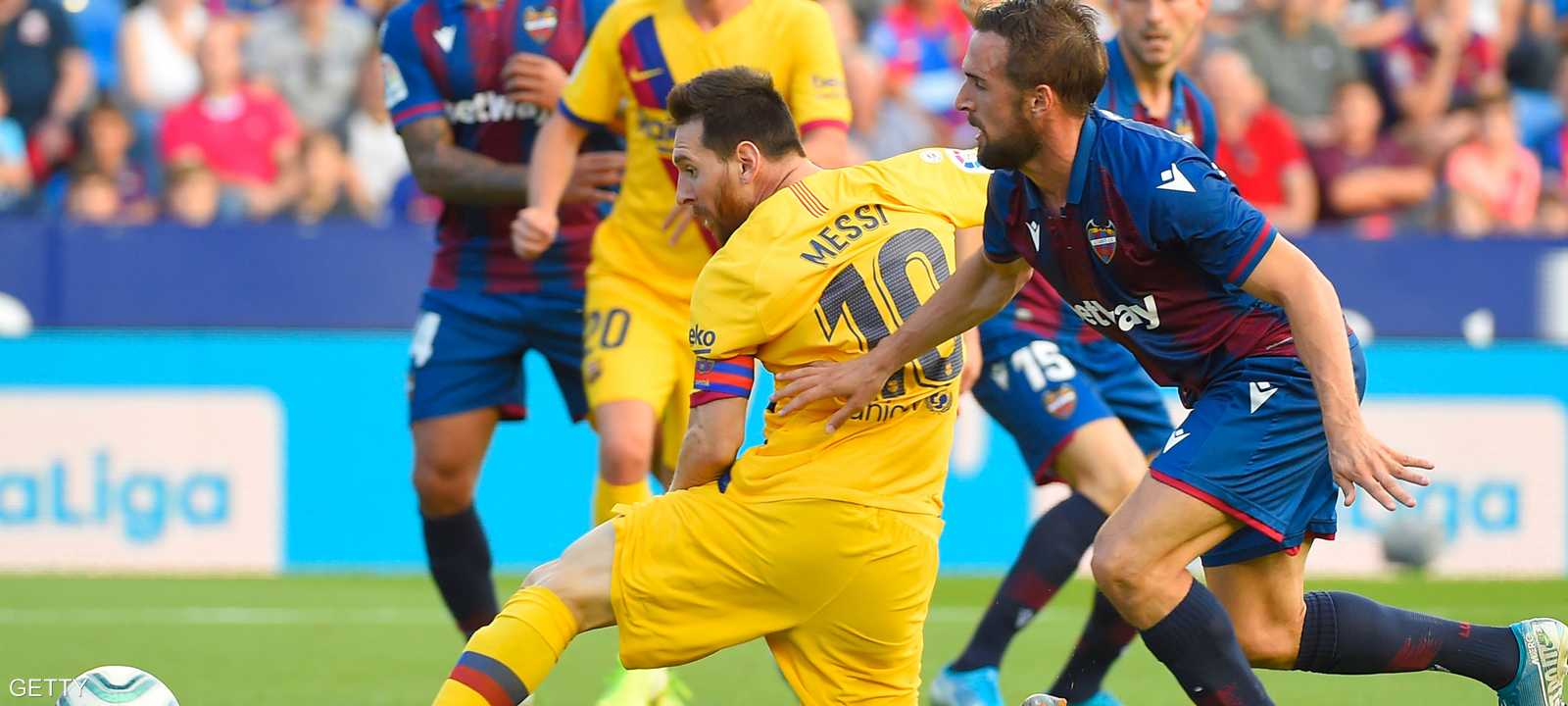 كامبانيا تألق أمام برشلونة