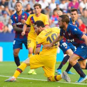 كامبانيا تألق أمام برشلونة