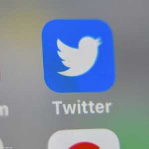 تويتر وفيسبوك