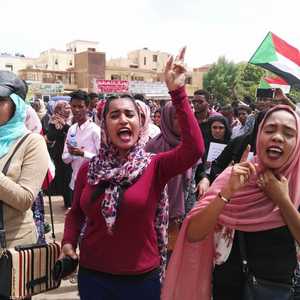 الأزمة الاقتصادية من أسباب الانتفاضة ضد البشير