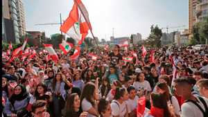 التظاهرات في لبنان تقترب من إنهاء شهرها الأول دون حلول