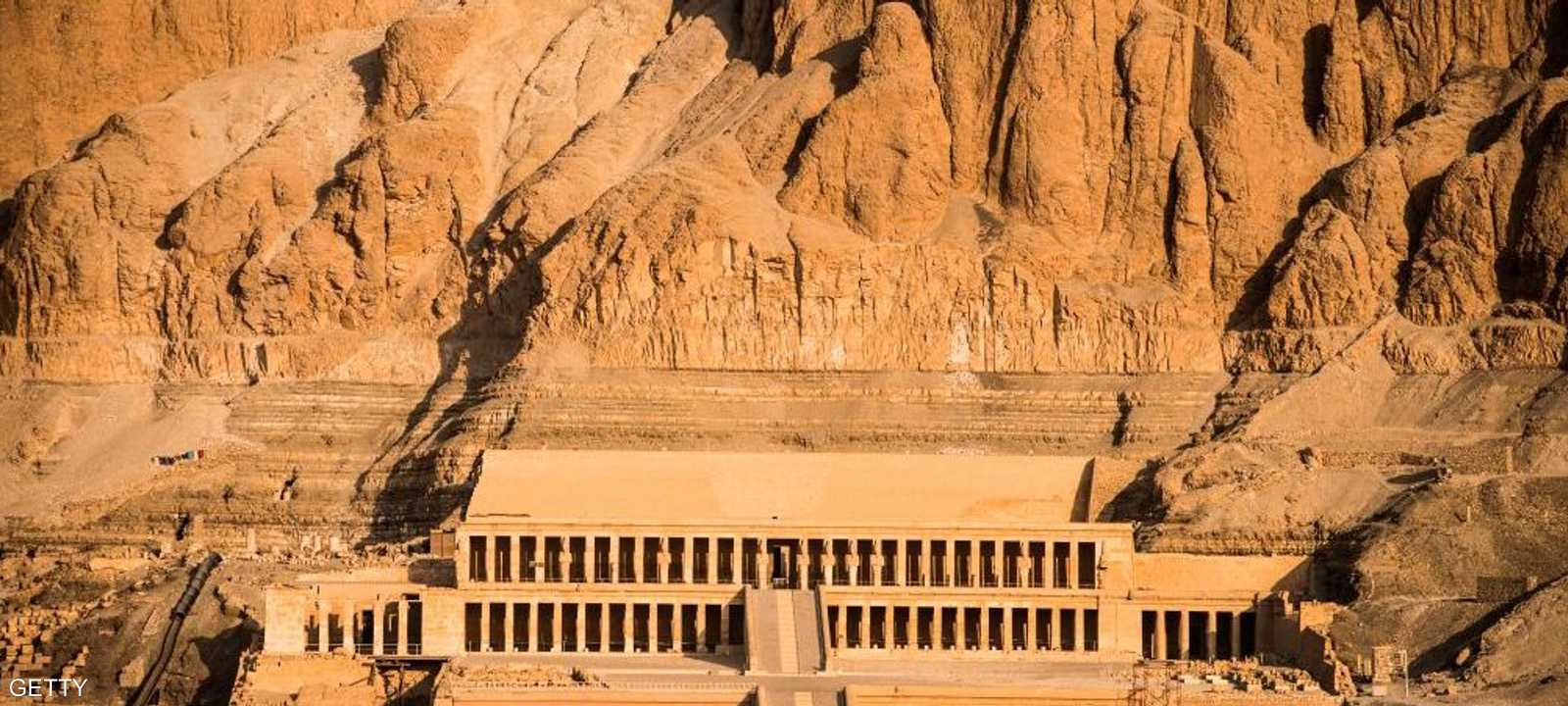 يحظى المعلم الأثري بإقبال كبير من السياح