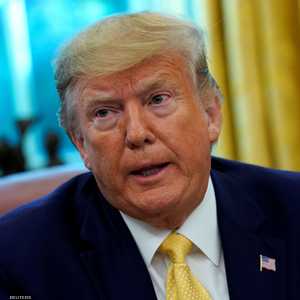 يوم الجمعة، أرسل الرئيس أكثر من 400 إعلان على فيسبوك