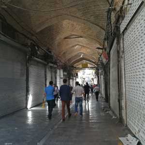 "البازار الكبير" يدخل على خط الاحتجاجات في إيران