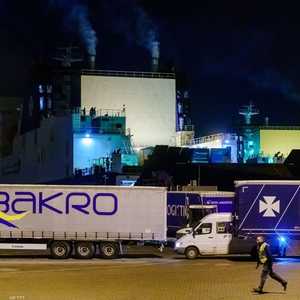 العبارة التي كان على متنها 25 مهاجرا ترسو في ميناء فلاردينجن