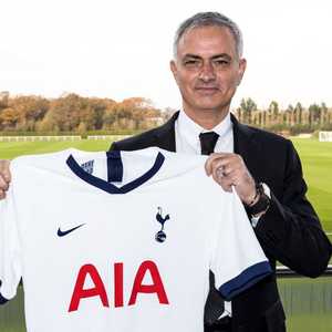 عقد مورينيو مع توتنهام يمتد حتى نهاية موسم 2023-2024.