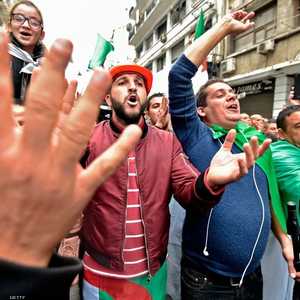 جانب من الاحتجاجات الشعبية التي تشهدها الجزائر