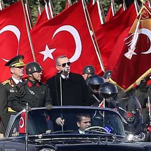 الحكومة شنت حملة تطهير في صفوف من تشتبه في تأييدهم لغولن.