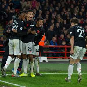 لاعبو مانشستر يونايتد سجلو 3 أهداف في 9 دقائق