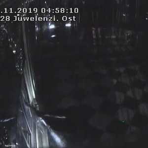 كاميرات ترصد عملية سرقة "المتحف التاريخي"