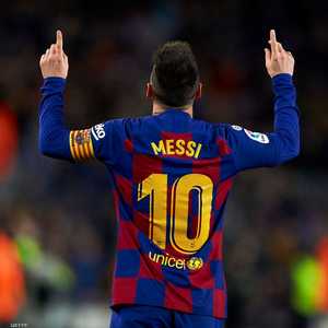 ينتهي عقد ميسي مع نادي برشلونة عام 2021