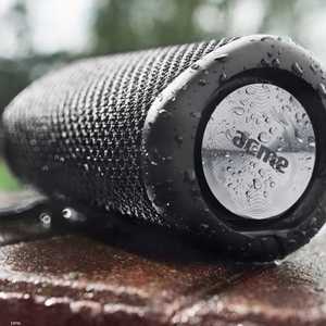 السماعة مقاومة للماء ويبلغ سعرها 60 يورو