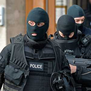 عناصر من الشرطة الفرنسية