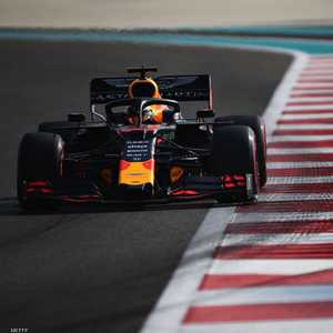 ماكس فرستابن سائق رد بول خلال التجارب الحرة في أبوظبي