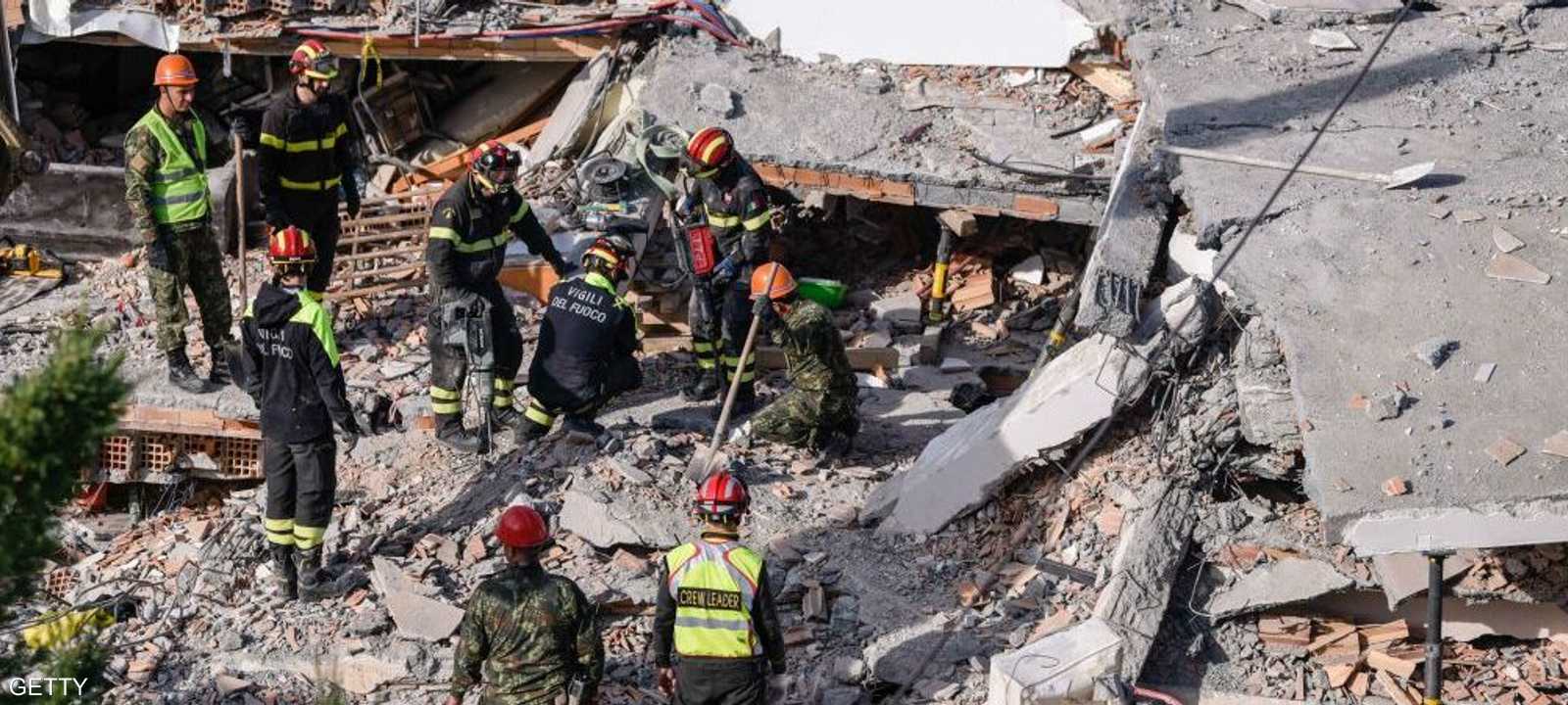 ارتفعت حصيلة الزلزال إلى 51 قتيلا.