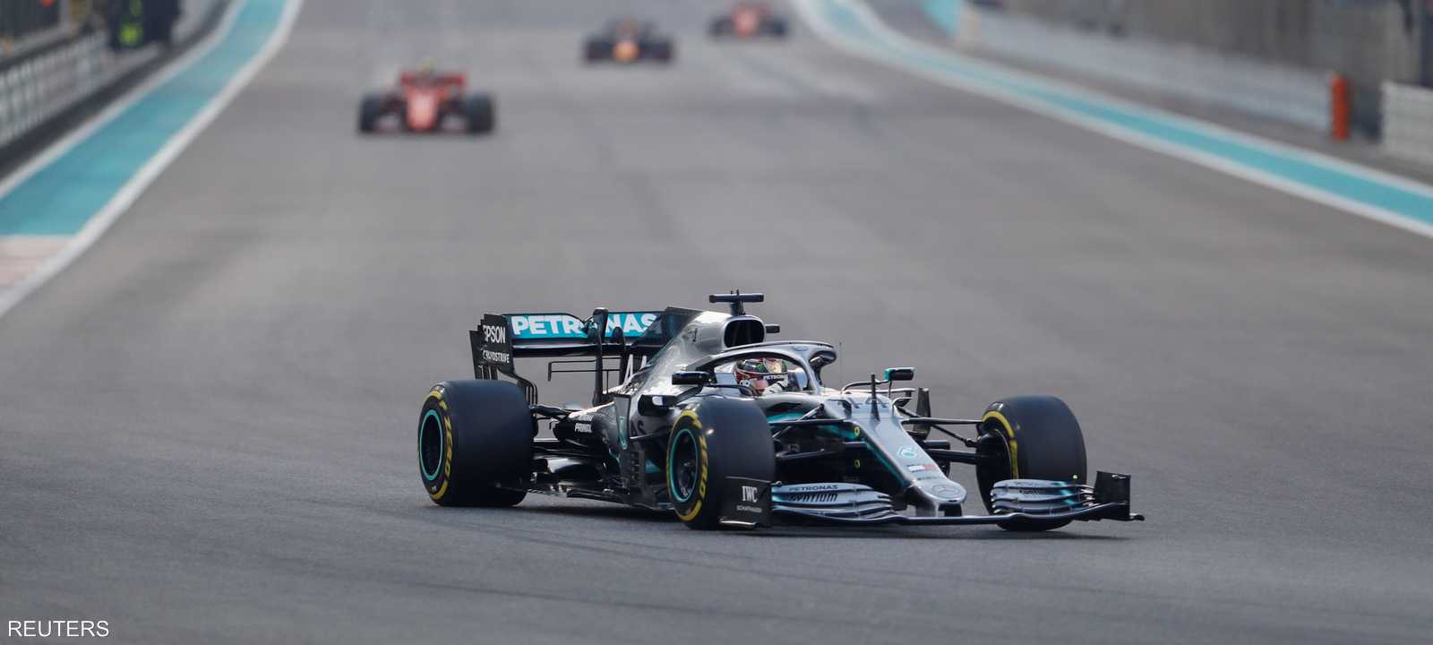 هاميلتون تألق في أبوظبي مجددا