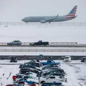 الثلوج مشكلة كبرى في عيد الشكر