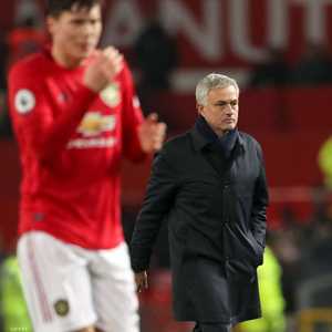 عاد البرتغالي جوزيه مورينيو خائبا من أرض مانشستر يونايتد