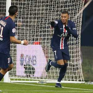 افتتح مبابي مهاجم فرنسا التسجيل بطريقة مذهلة بكعب القدم