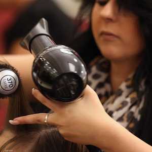 الشعر يتأثر بالتصفيف