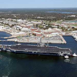 تقع قاعدة ببنساكولا  في ولاية فلوريدا الأميركية