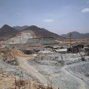 تشييد السد أثار خلافات واسعة