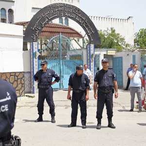 الجزائر تشهد محاكمة عدد من المسؤولين