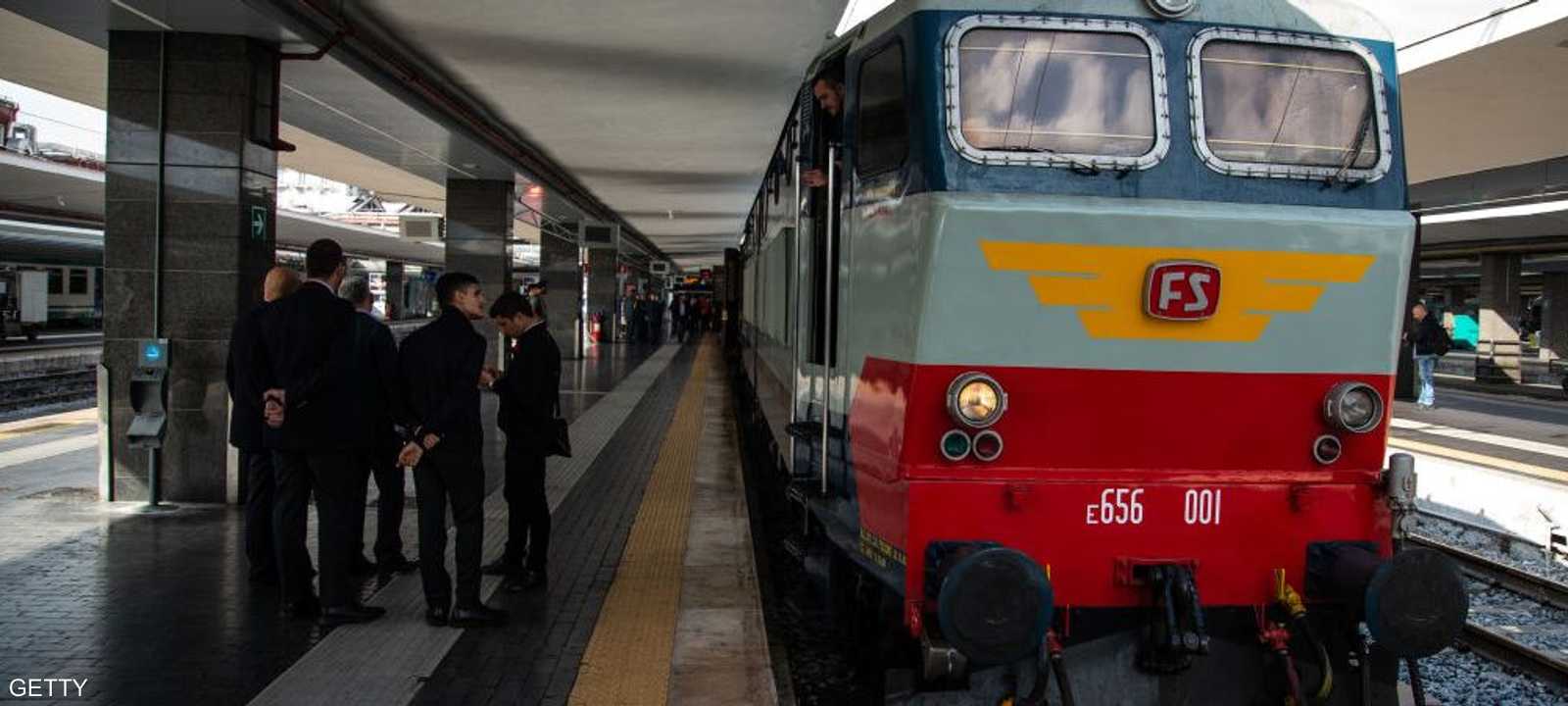 يتعين على الشركة أن تجري فحوصا على خطوط السكك الحديدية.