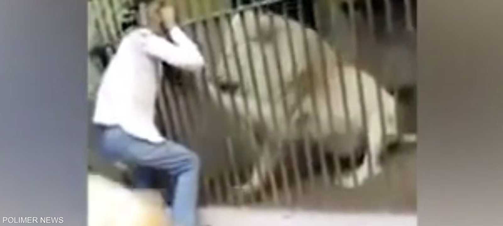 الهجوم أدى إلى نزيف في ذراع الحارس