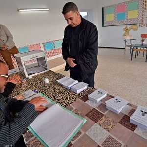 يتنافس في الانتخابات الرئاسية في الجزئر 5 مرشحين.