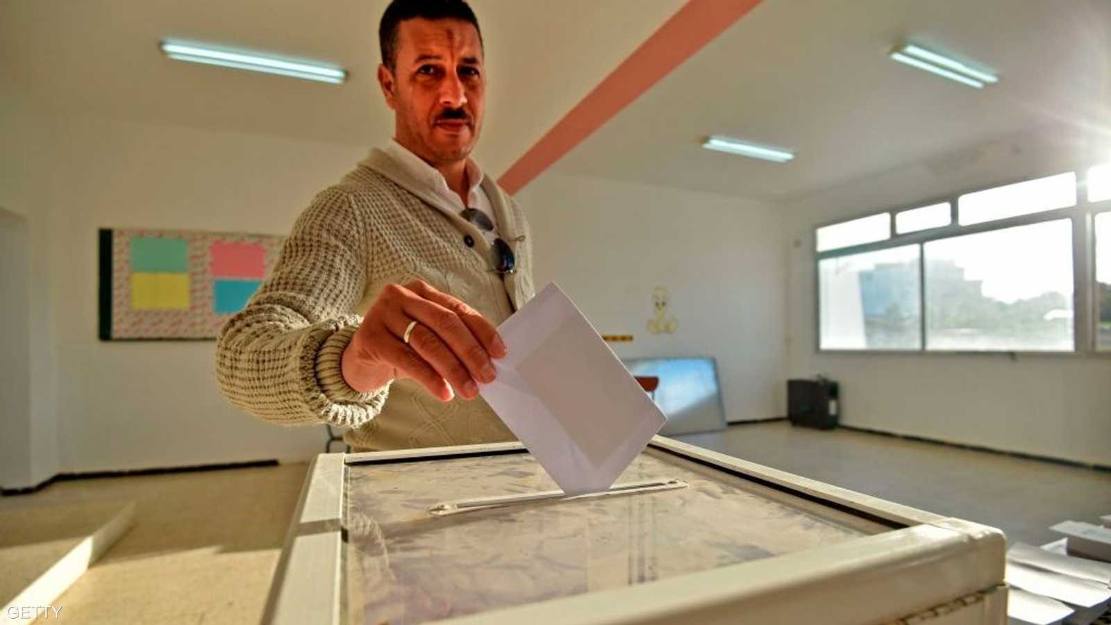 تجري الانتخابات الجزائرية وصت انقسام حاد