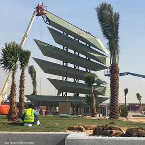 جانب من الاستعدادات للمهرجان الموسيقي